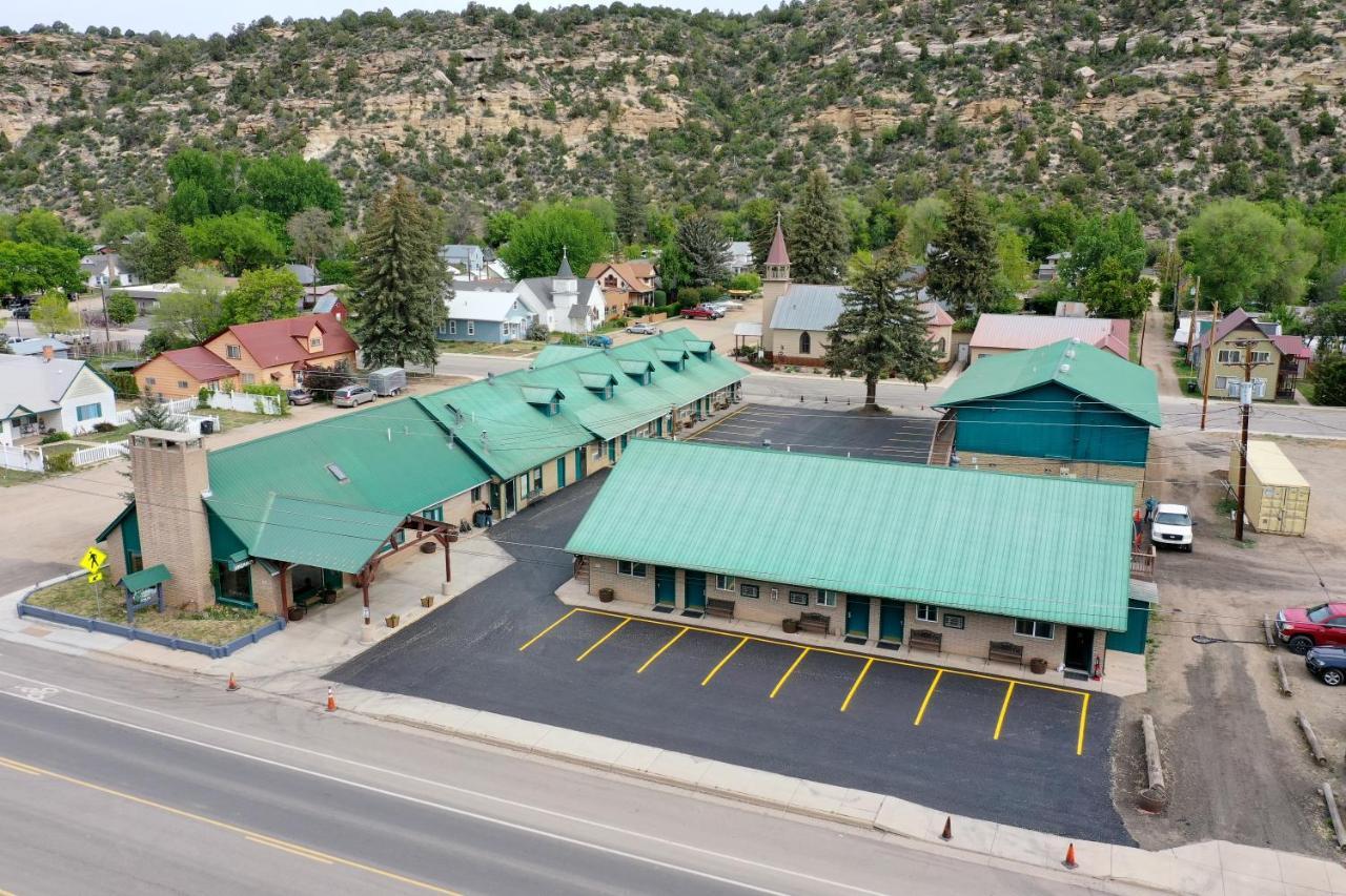 Dolores Mountain Inn Bagian luar foto