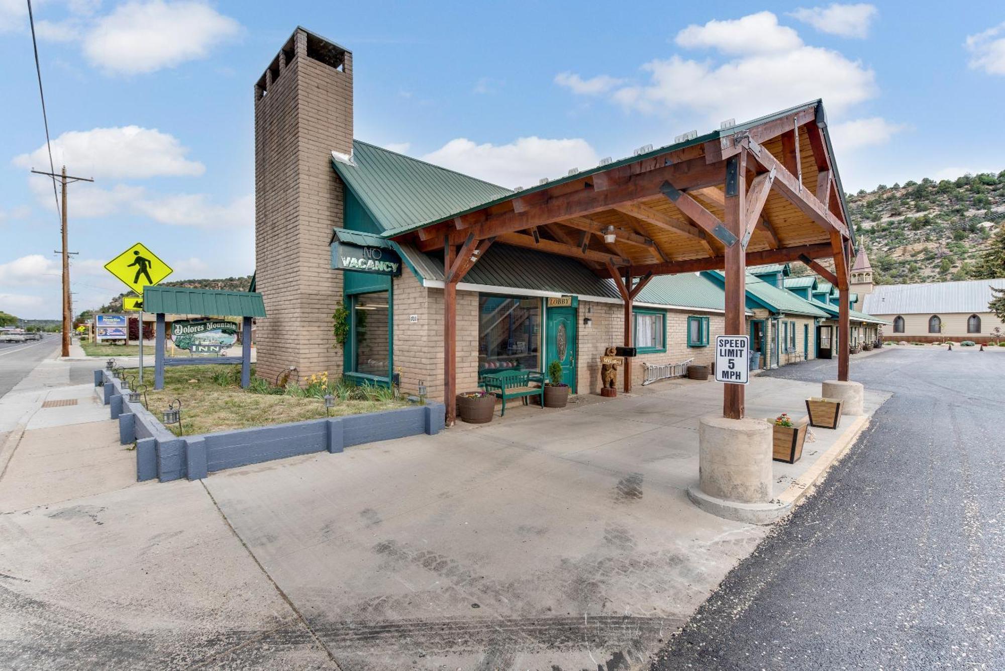 Dolores Mountain Inn Bagian luar foto