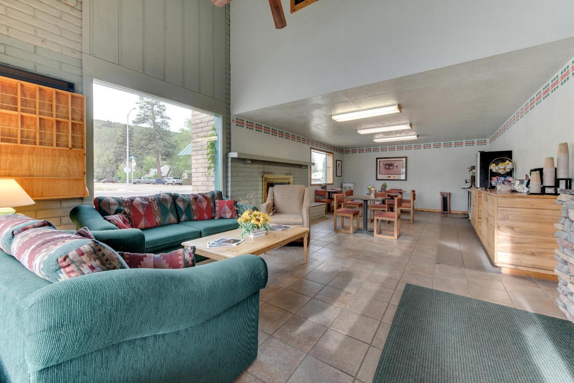 Dolores Mountain Inn Bagian luar foto